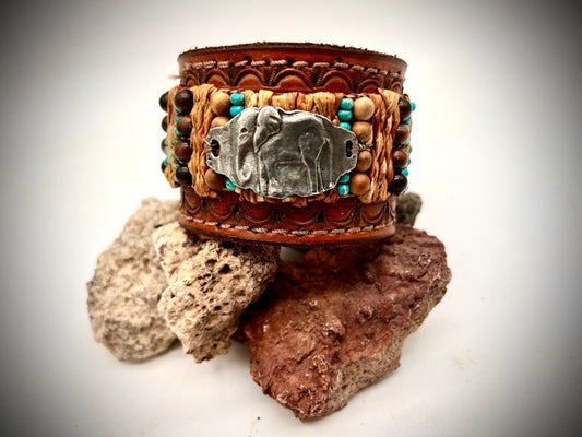 Cuff bracelet With Hand-Dyed Weaving